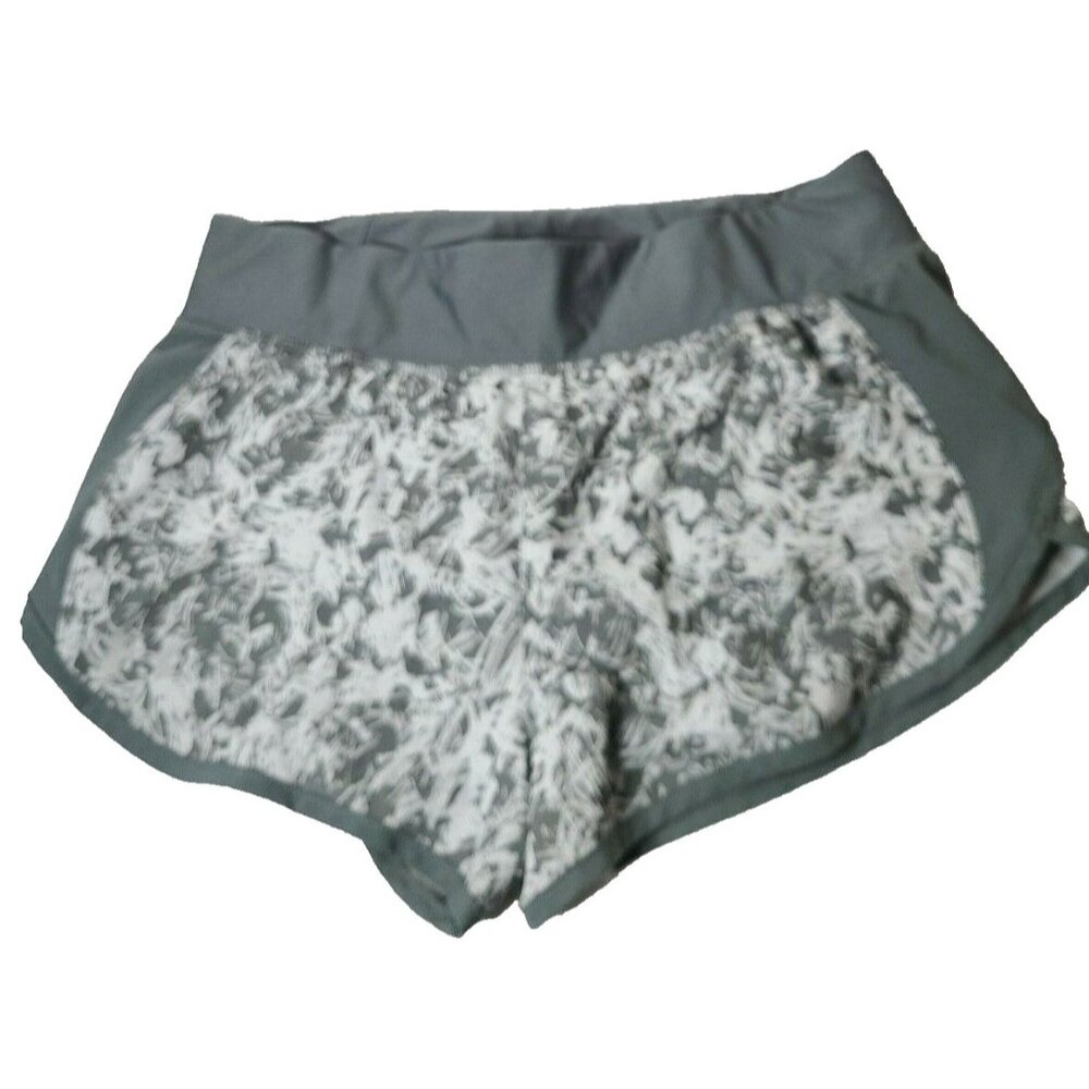 Under Armour Womens Running Shorts Medium Gray Camo Lined Pull On Exercise
